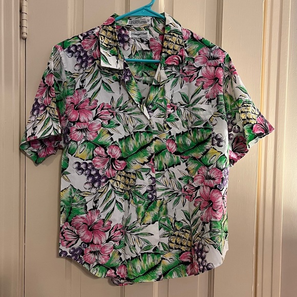 Vintage Hawaiian Shirt - Picture 2 of 4